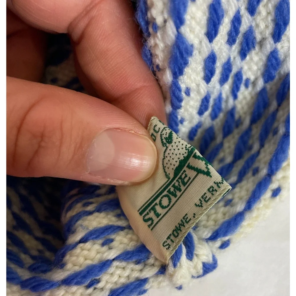 Children's Vintage Stowe, Vermont 100% Pure Wool Nordic Beanie Hat Pompom